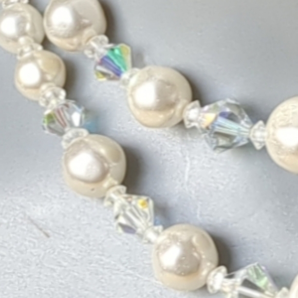 White Pearl and Beautiful Australia Crystal White AB Sparkly Rainbow Necklace - Picture 3 of 10